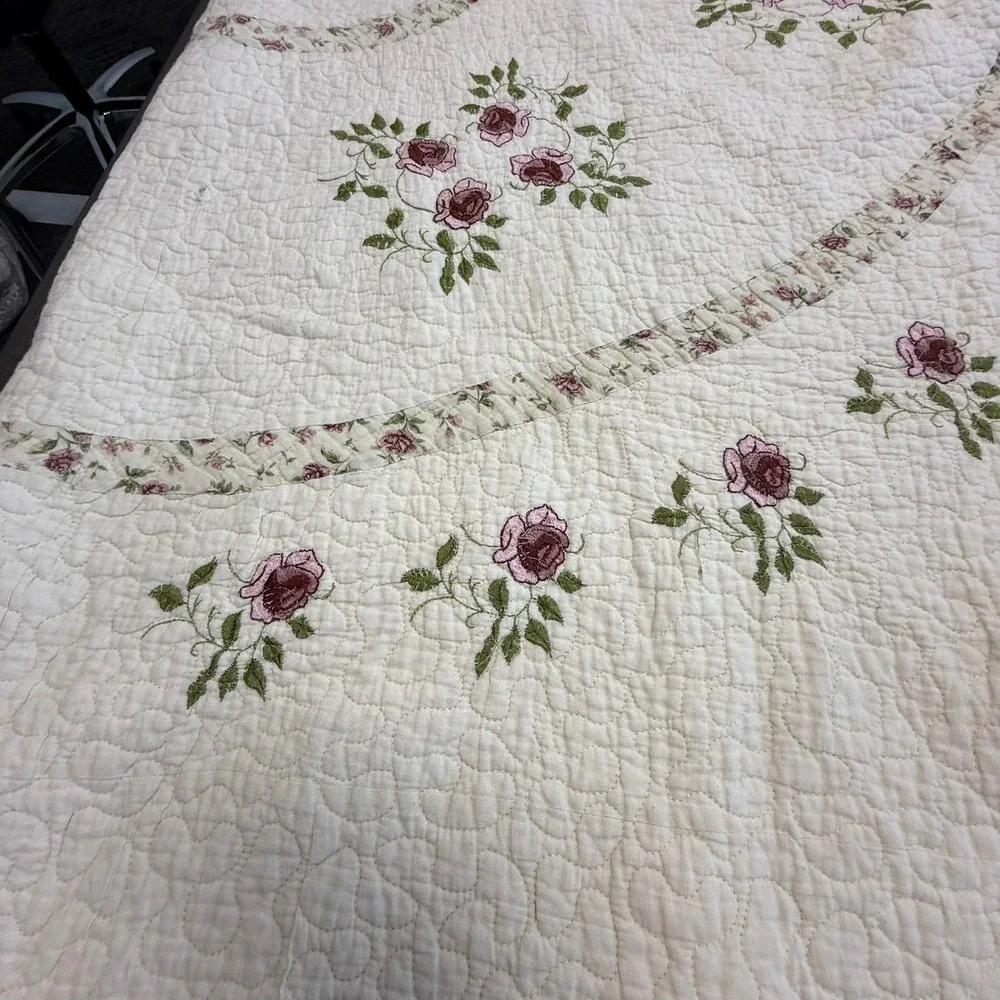 Vintage Style Floral Embroidered Quilted Bedspread Cream Pink Rose Scalloped